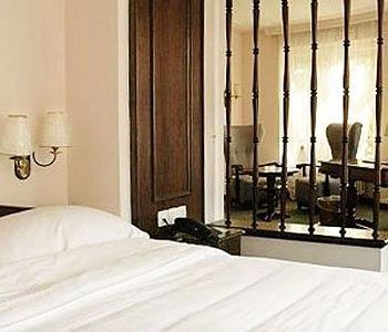 Hotel Athmos 4*